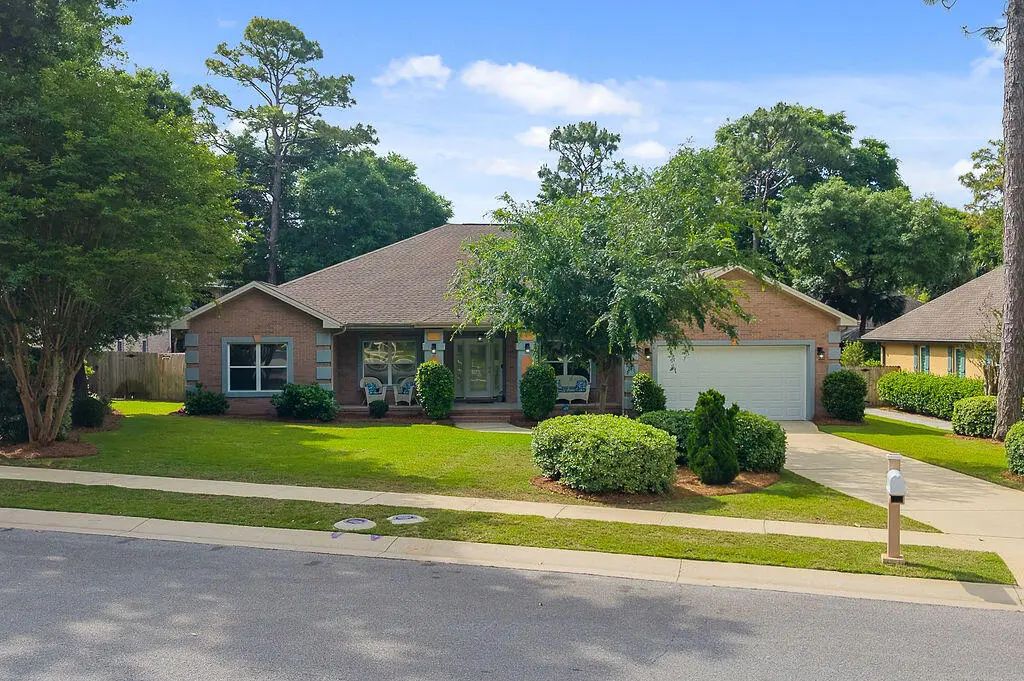 819 Coldwater Creek Circle, Niceville