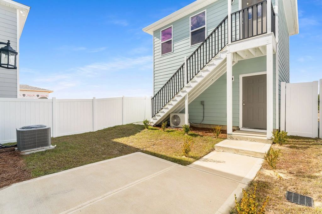 27 of 50 - 379 Arrowwood Boulevard, Freeport, FL