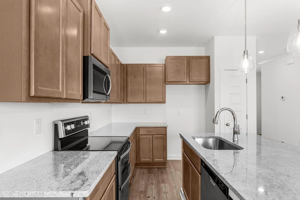 7 of 50 - 379 Arrowwood Boulevard, Freeport, FL