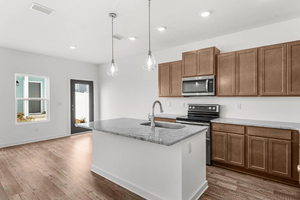 9 of 50 - 379 Arrowwood Boulevard, Freeport, FL