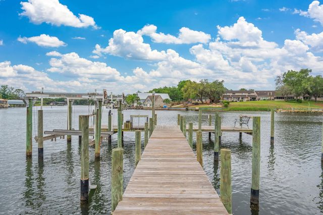 Photo of Listing #1002489