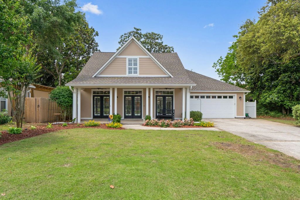 1739 Sound Creek Court, Navarre