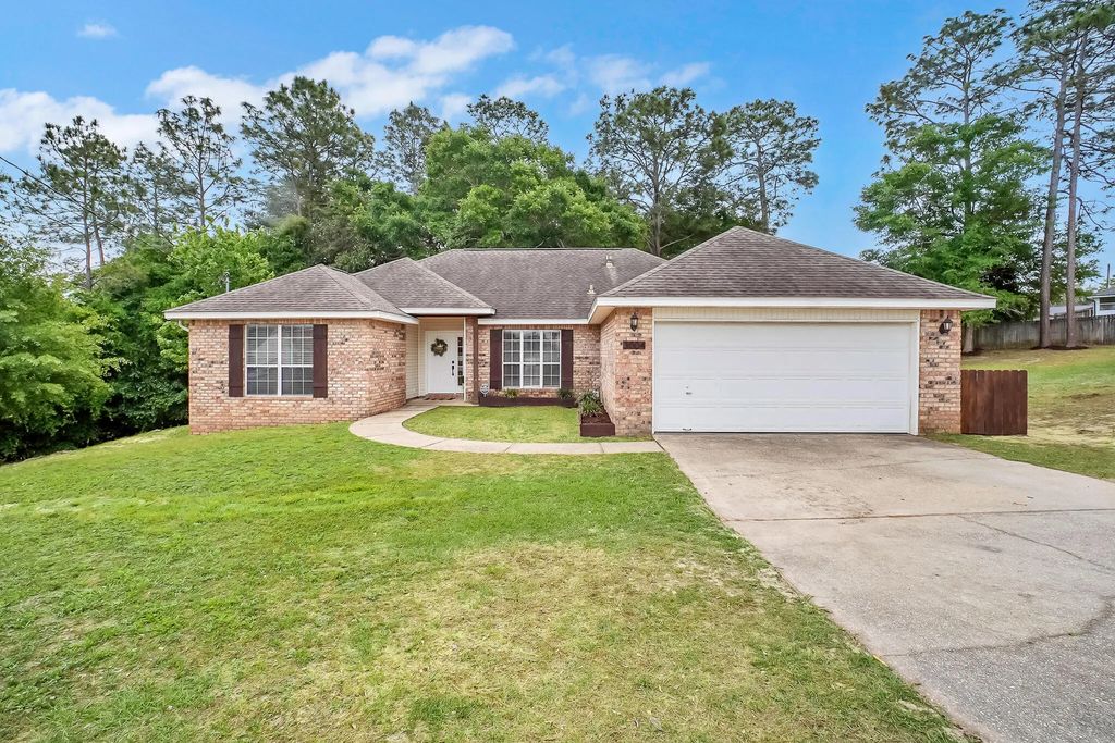 3004 Renee Court, Crestview