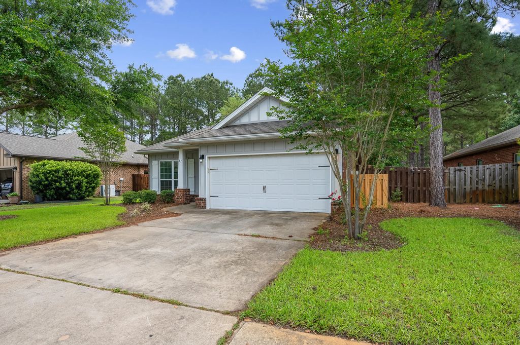 41 Dickens Drive, Freeport