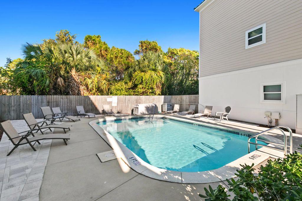 3 of 47 - 512 Dement Circle Circle Apt C, Panama City Beach, FL