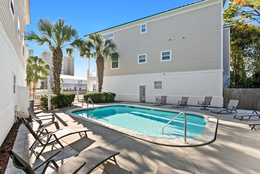 42 of 47 - 512 Dement Circle Circle Apt C, Panama City Beach, FL