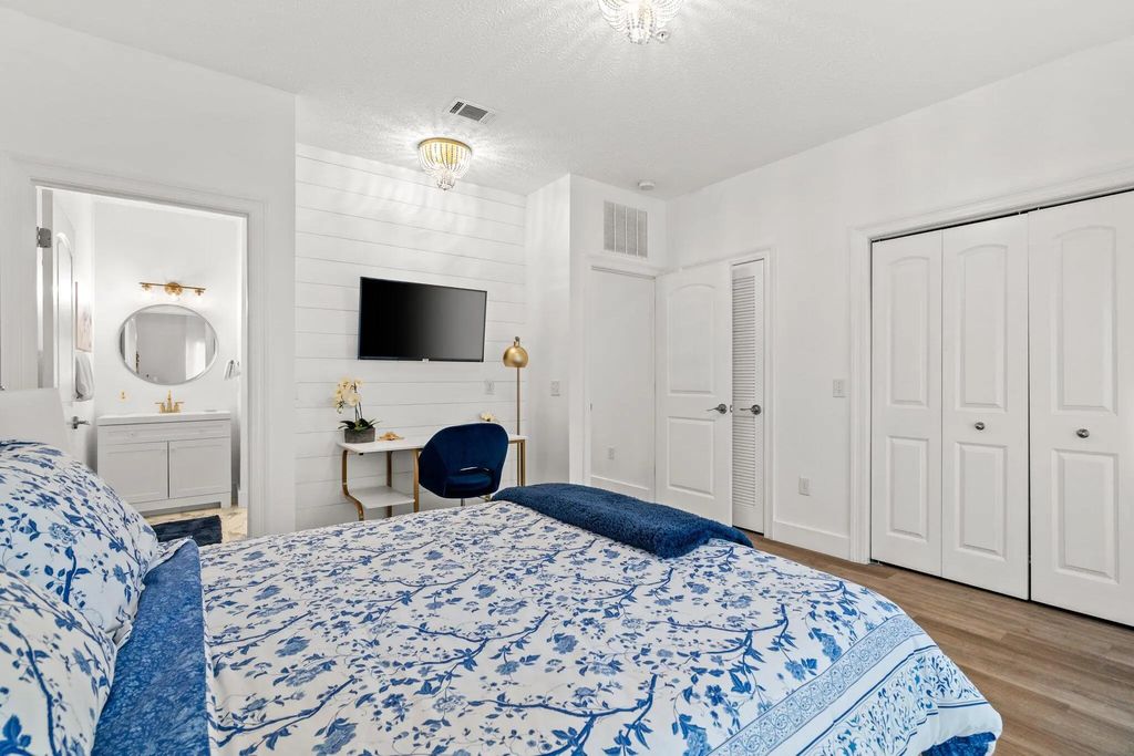 7 of 47 - 512 Dement Circle Circle Apt C, Panama City Beach, FL