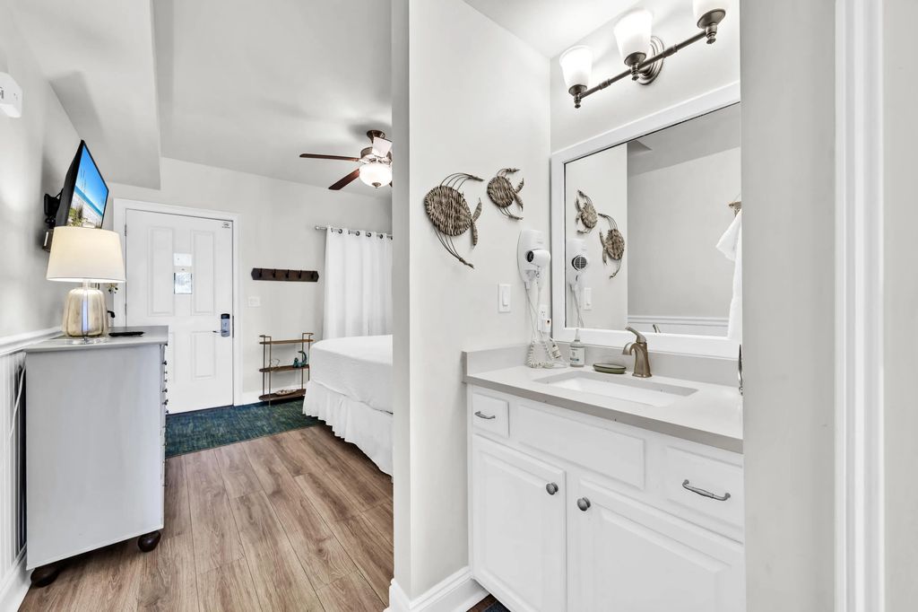 15 of 59 - 114 Carillon Market Street 402, Panama City Beach, FL