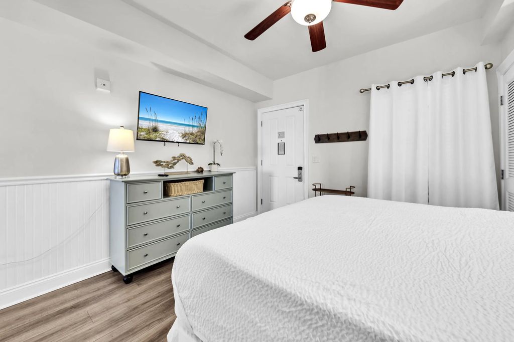 17 of 59 - 114 Carillon Market Street 402, Panama City Beach, FL