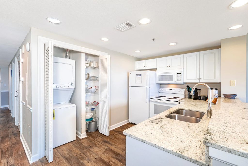 11 of 27 - 1751 Scenic Highway 98 305, Destin, FL