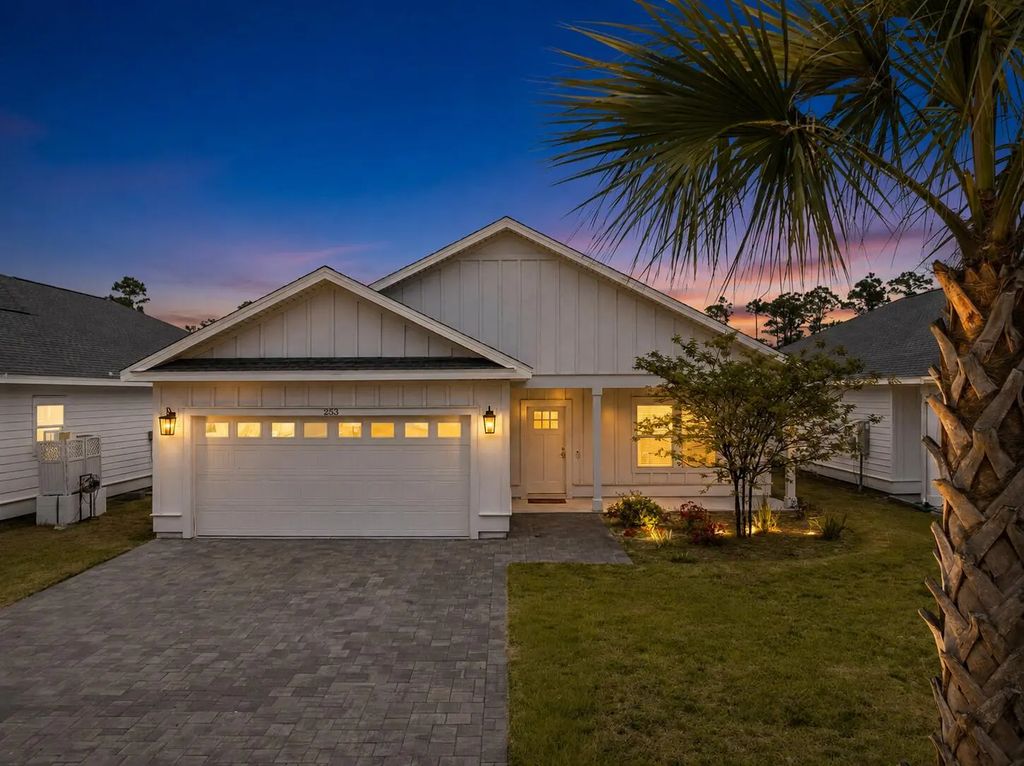 253 N Wells Street, Panama City Beach