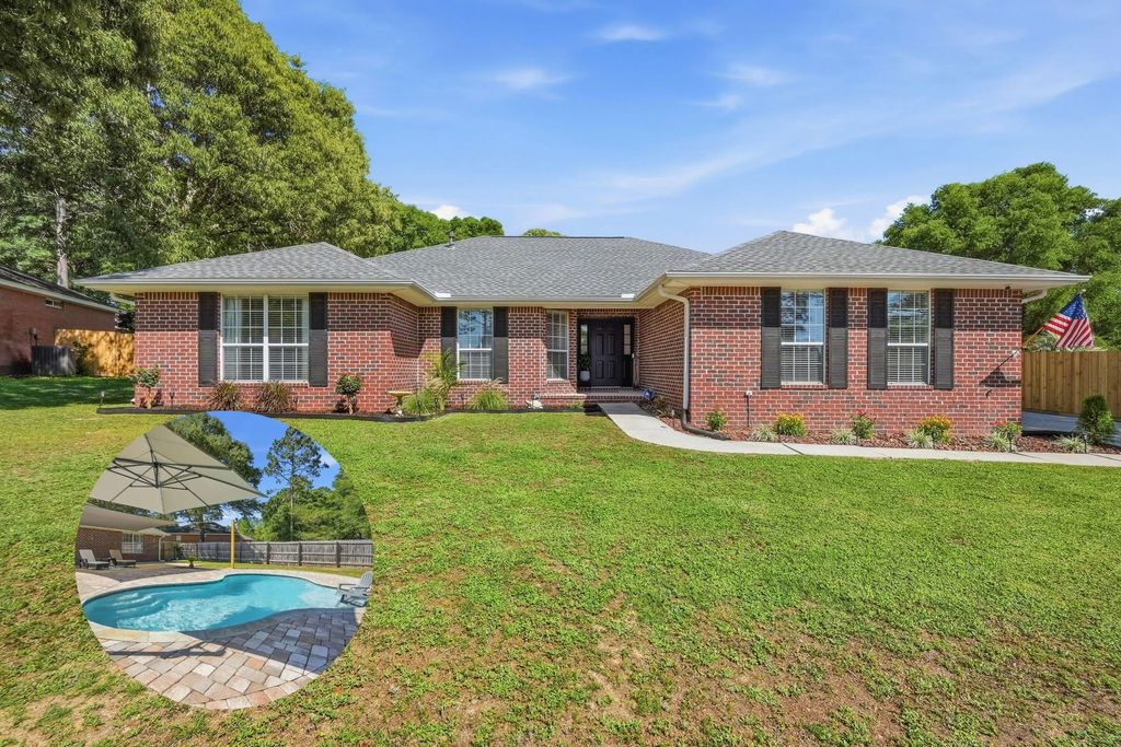 2672 Paddock Circle, Crestview