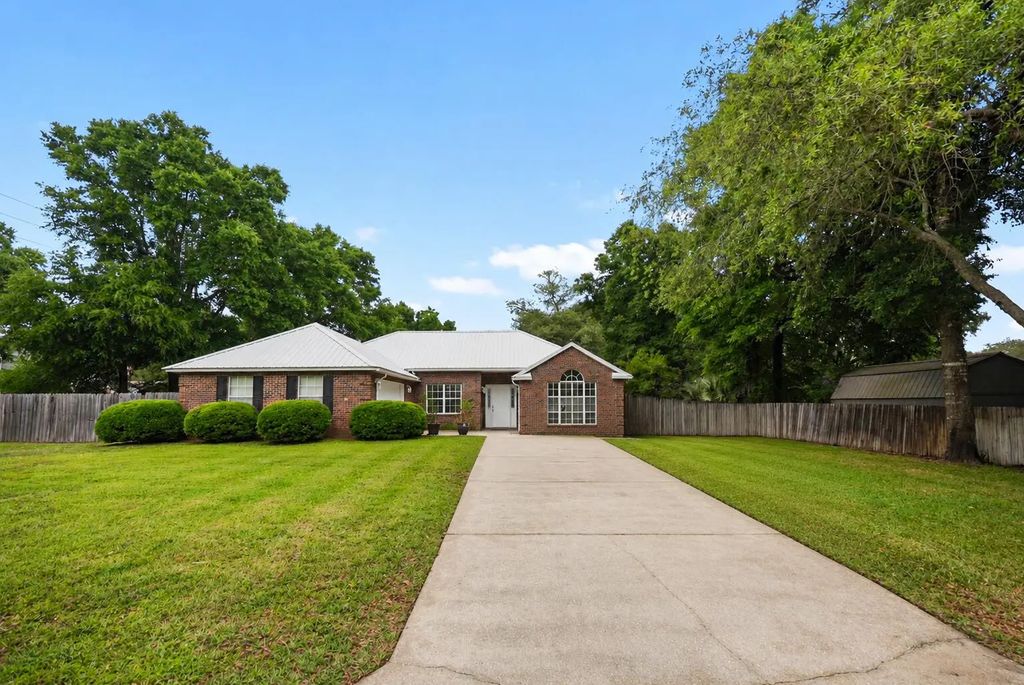 4600 E Scarlet Drive, Crestview