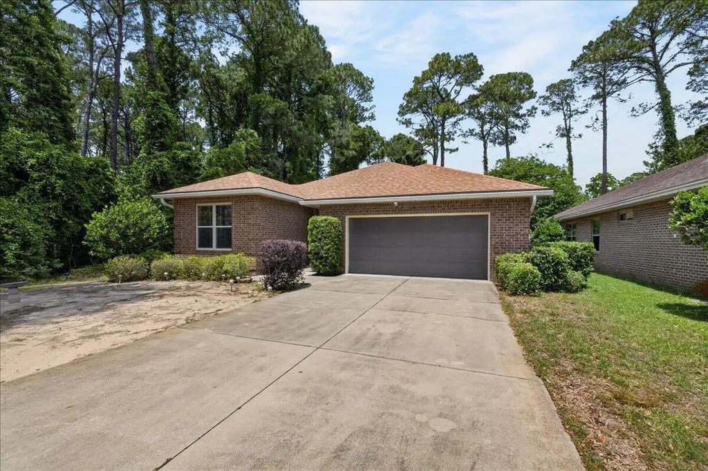 1505 Valparaiso Boulevard, Niceville
