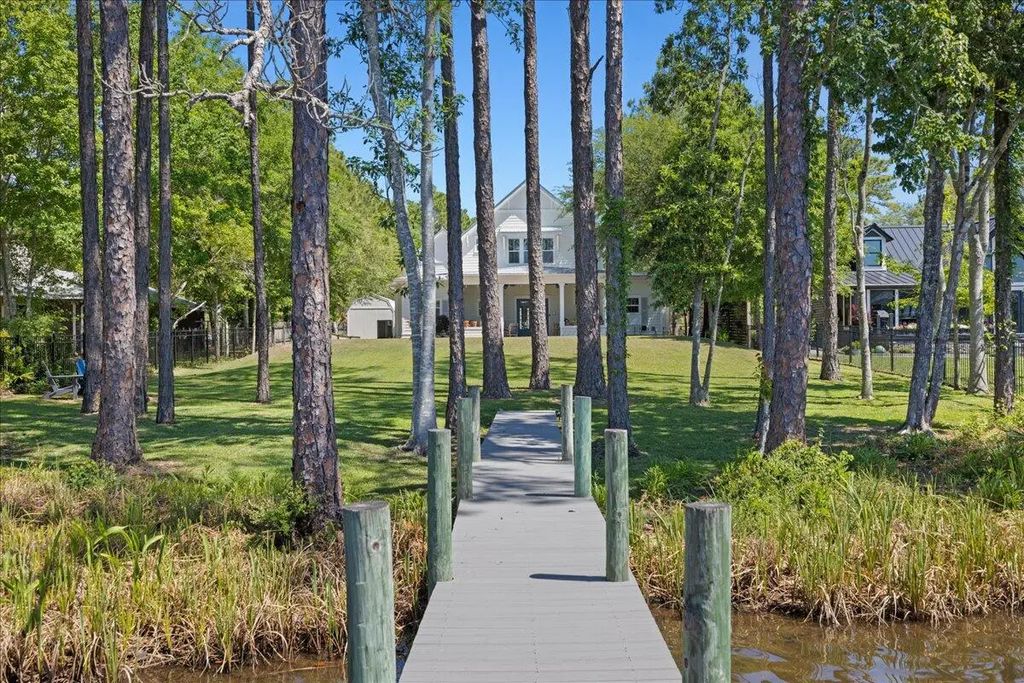 52 of 69 - 103 W Bayou Forest Drive, Freeport, FL