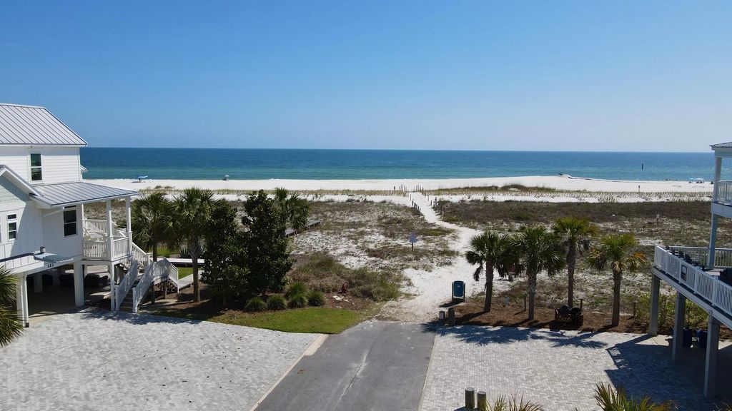 6 of 8 - 117 41st Street, Mexico Beach, FL
