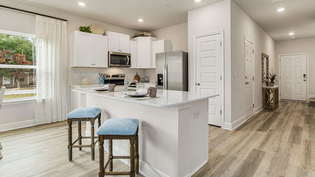 8558 Midtown Court, Navarre
