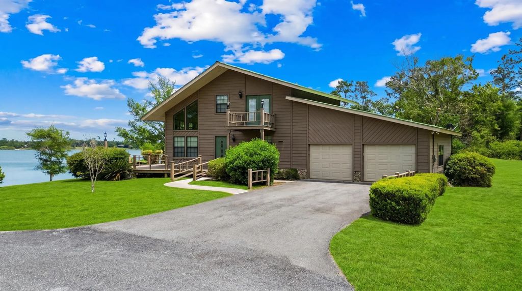 84 S Silver Lake, Marianna