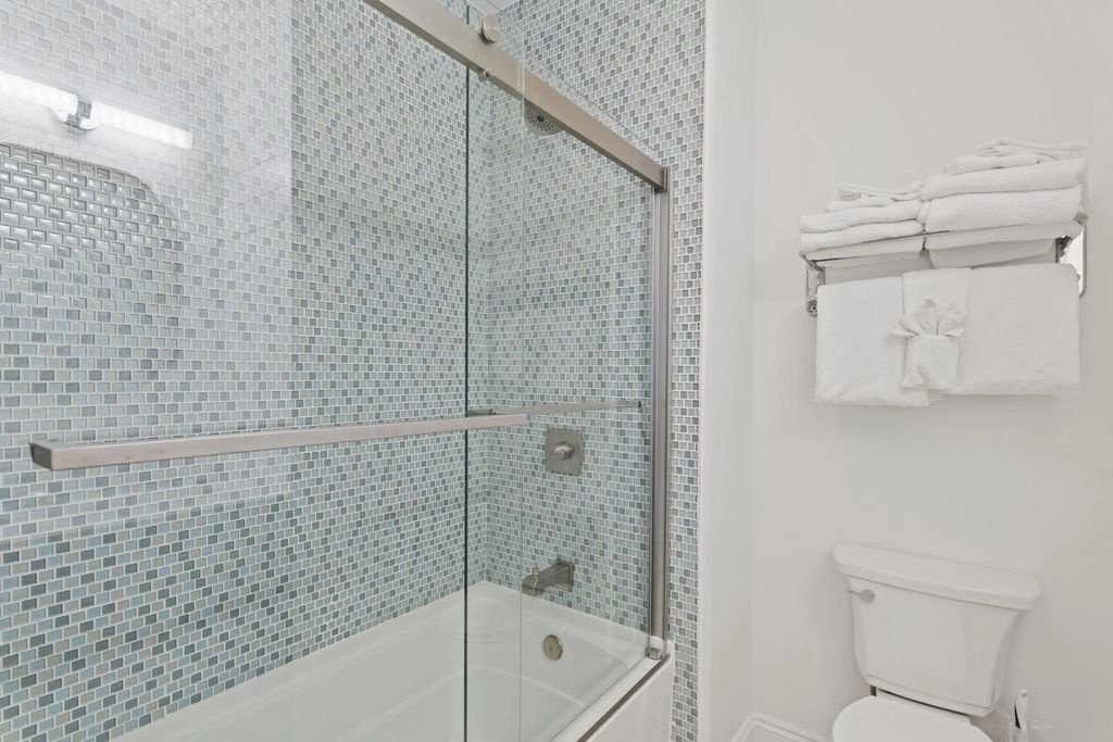 3 of 18 - 114 Carillon Market Street Unit 102, Panama City Beach, FL