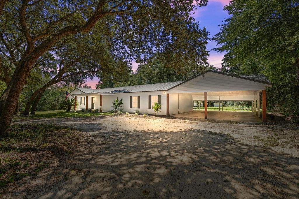 3700 Poverty Creek Road, Crestview