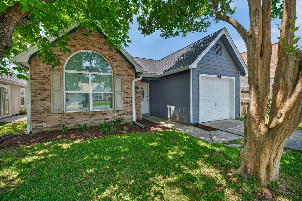 3022 Yorktown Circle, Fort Walton Beach