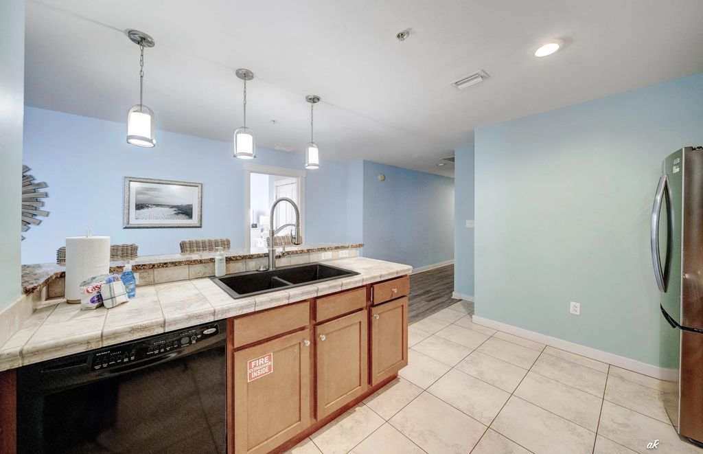 10 of 37 - 15100 Front Beach Road 1701, Panama City Beach, FL