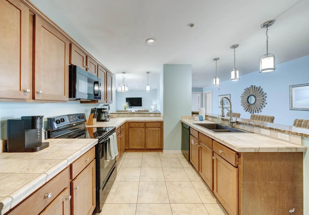 11 of 37 - 15100 Front Beach Road 1701, Panama City Beach, FL