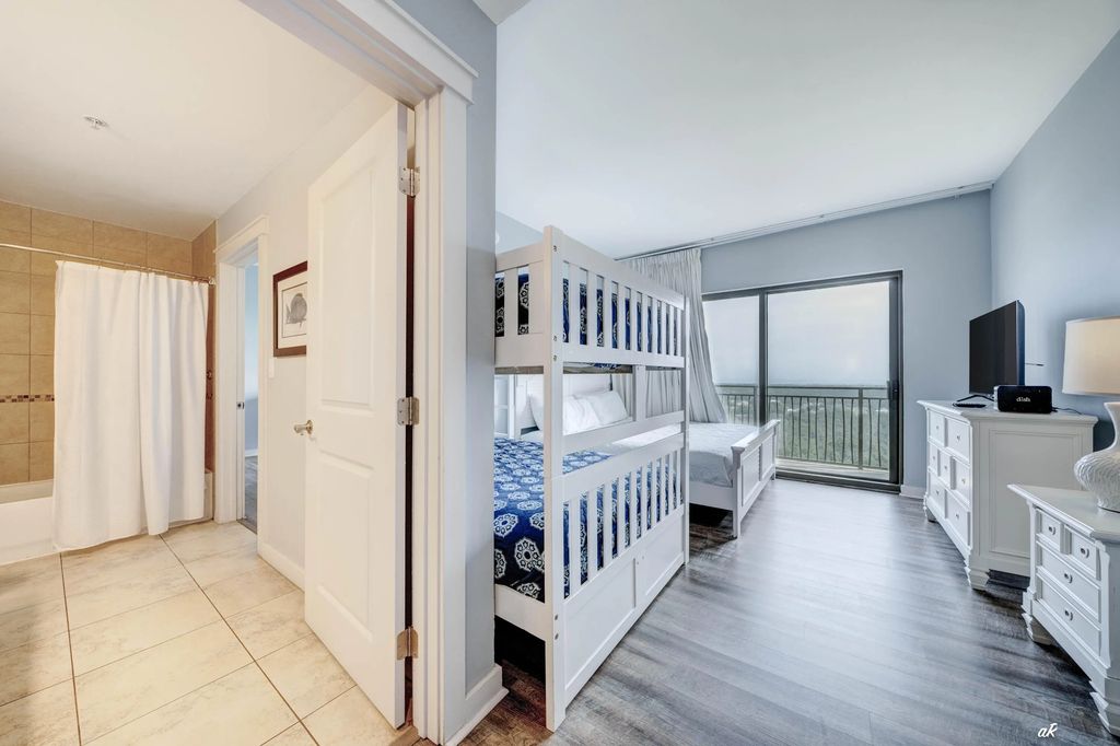 21 of 37 - 15100 Front Beach Road 1701, Panama City Beach, FL