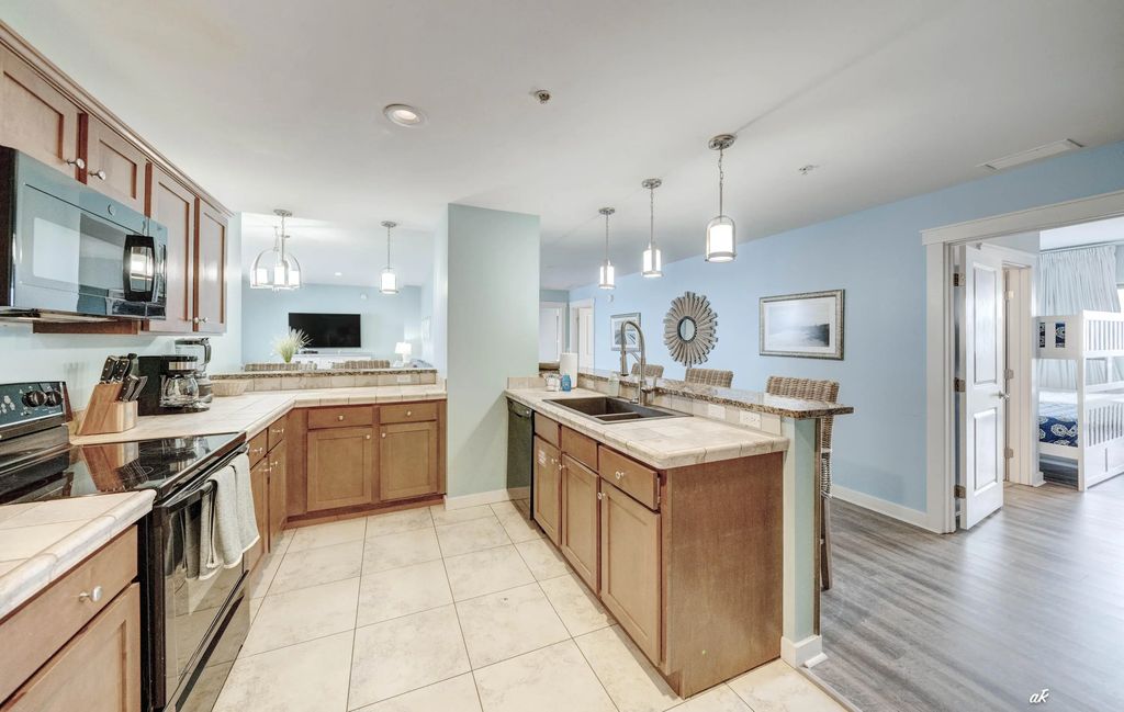 8 of 37 - 15100 Front Beach Road 1701, Panama City Beach, FL