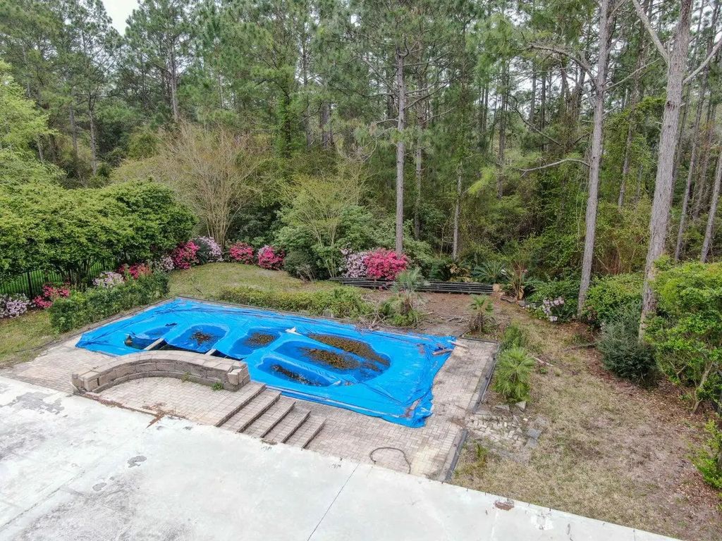 7 of 17 - 69 E Club House Drive, Freeport, FL