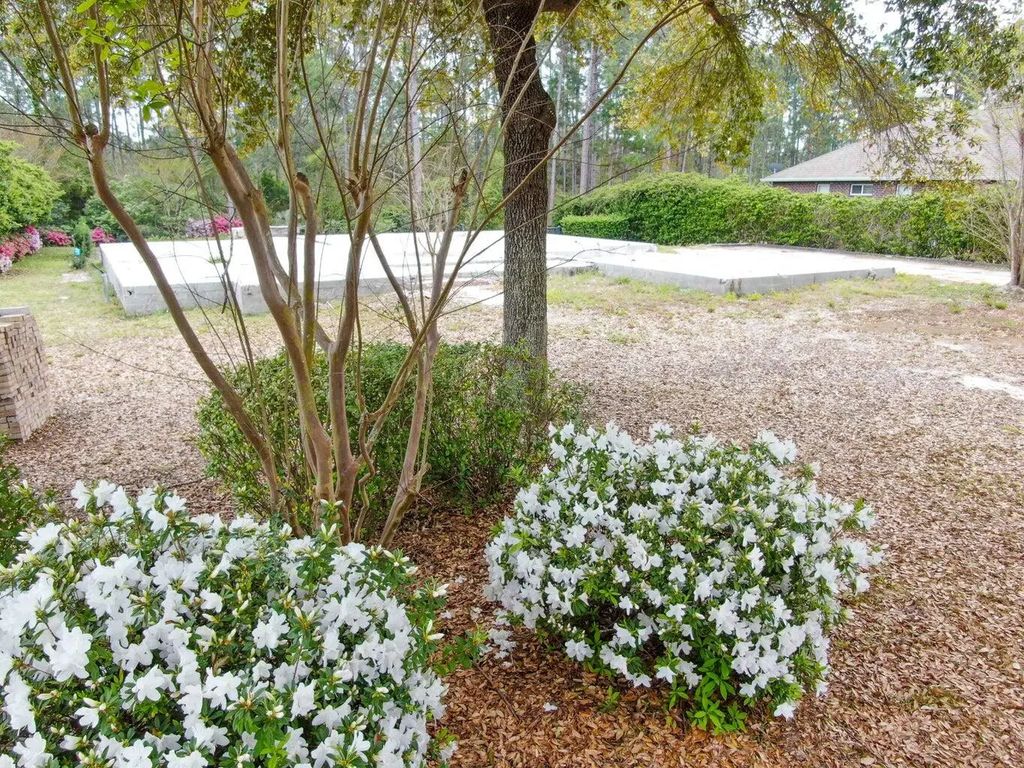 9 of 17 - 69 E Club House Drive, Freeport, FL