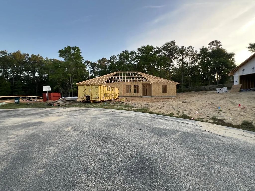 475 Scooter Cove, Crestview