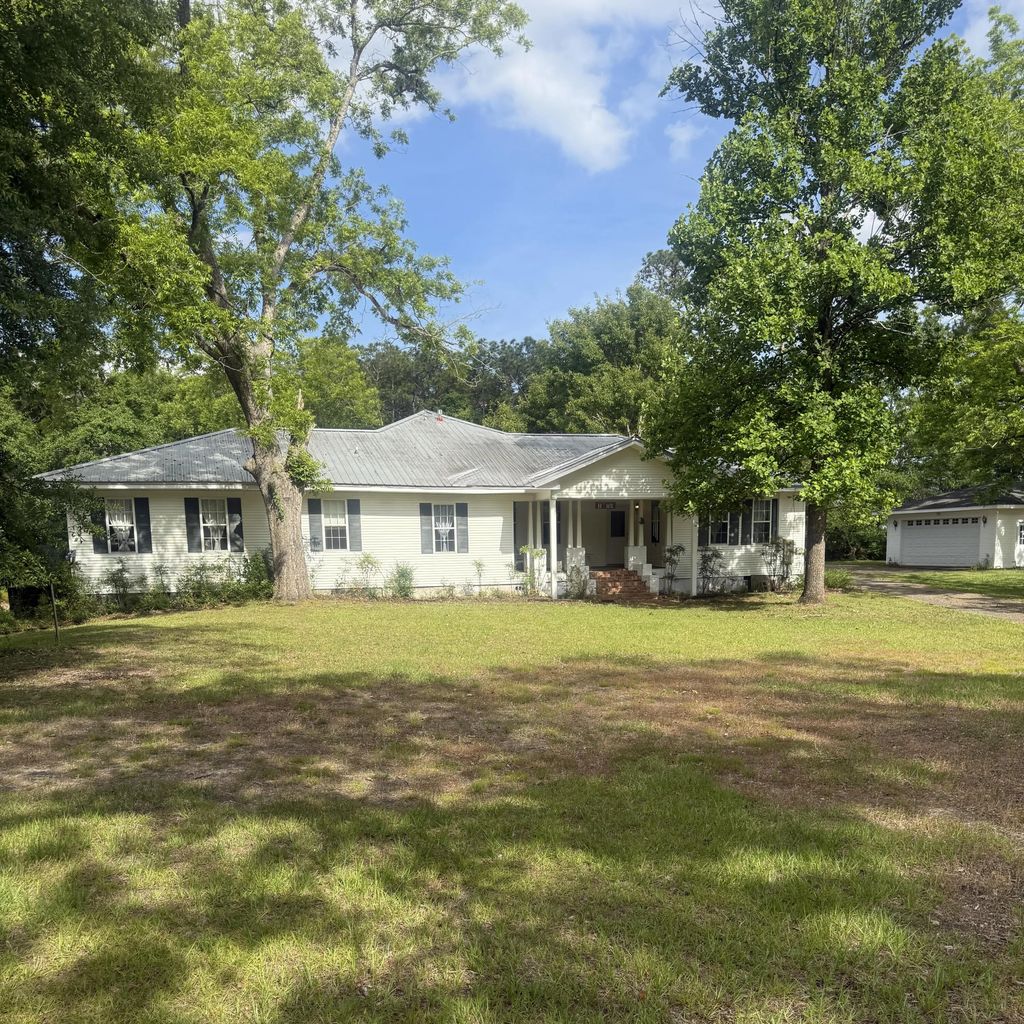 1435 S Cotton Street, Andalusia