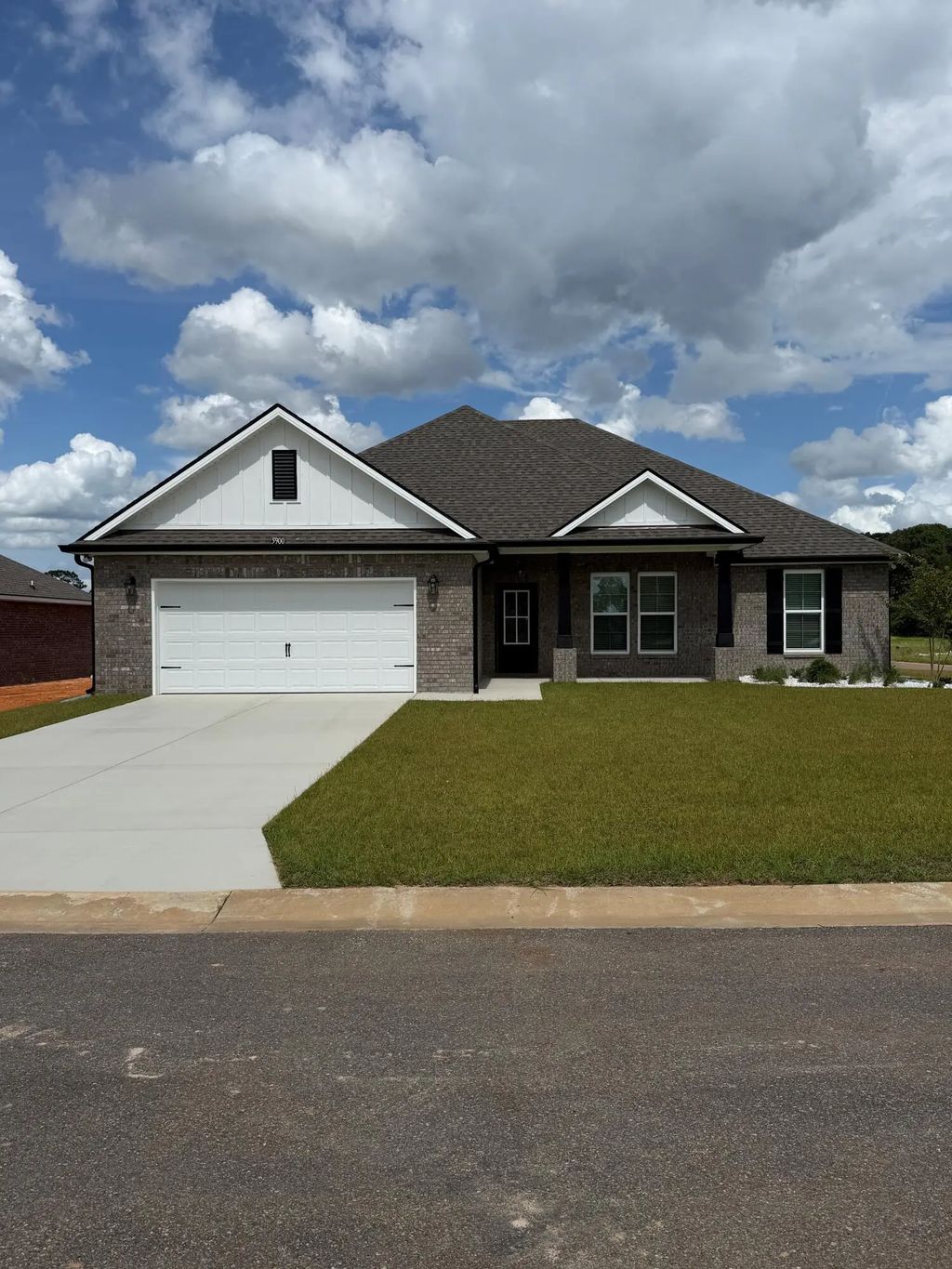 5900 Luckenbach Lane, Crestview