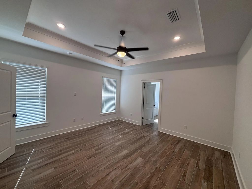 10 of 27 - 30 W Tweet Street, Freeport, FL