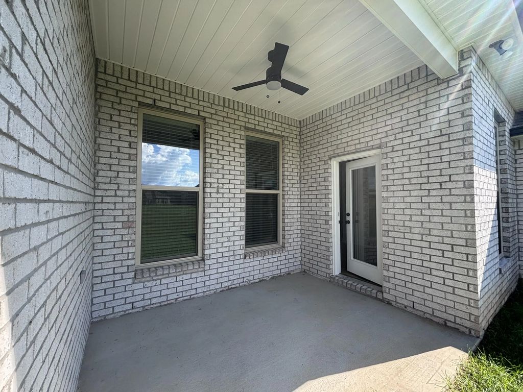 22 of 27 - 30 W Tweet Street, Freeport, FL