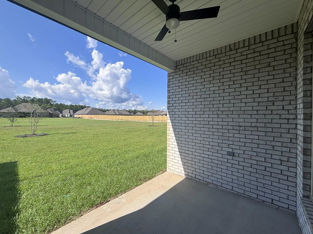23 of 27 - 30 W Tweet Street, Freeport, FL