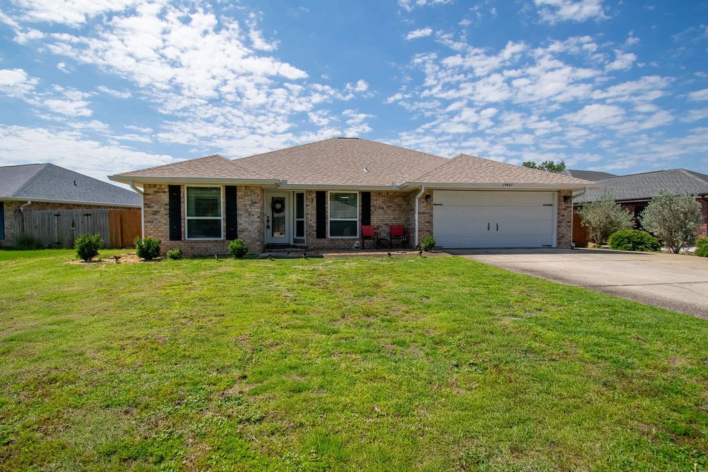 9687 Parker Lake Circle, Navarre