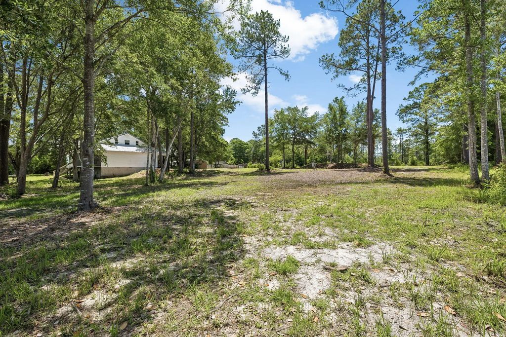 21 of 28 - 92 Waterside Lane, Freeport, FL