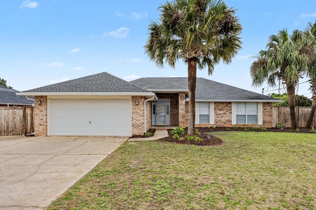 4863 Traxx Street, Crestview