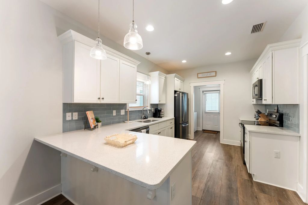 6 of 43 - 101 42nd Street E, Mexico Beach, FL