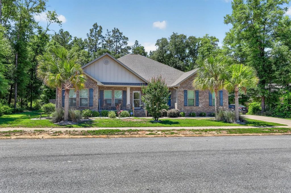 6070 Carina Road, Crestview