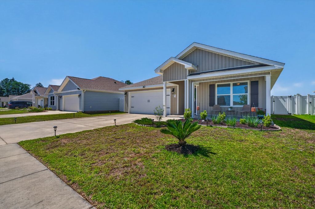 51 Silverthorn Street, Freeport
