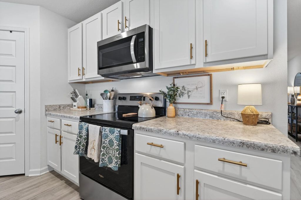 33 of 57 - 51 Silverthorn Street, Freeport, FL