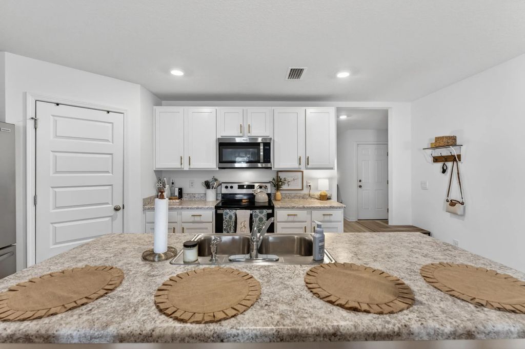 37 of 57 - 51 Silverthorn Street, Freeport, FL