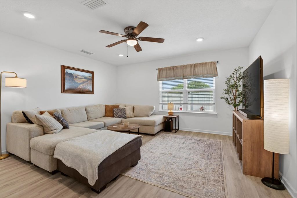 40 of 57 - 51 Silverthorn Street, Freeport, FL