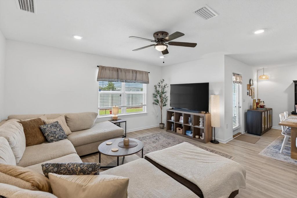 42 of 57 - 51 Silverthorn Street, Freeport, FL