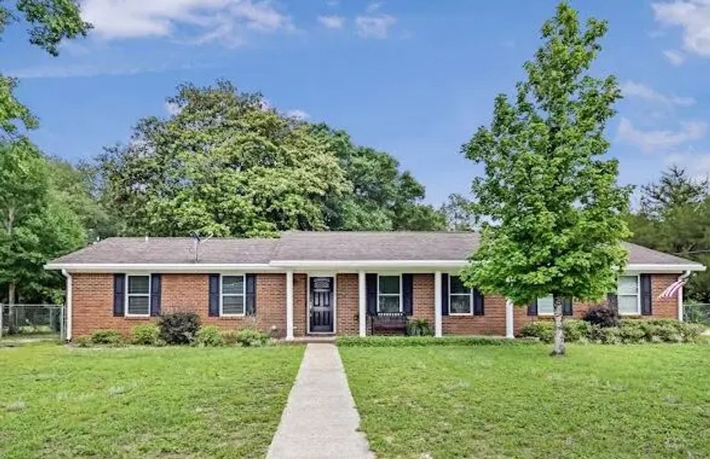 5367 Constitution Road, Crestview