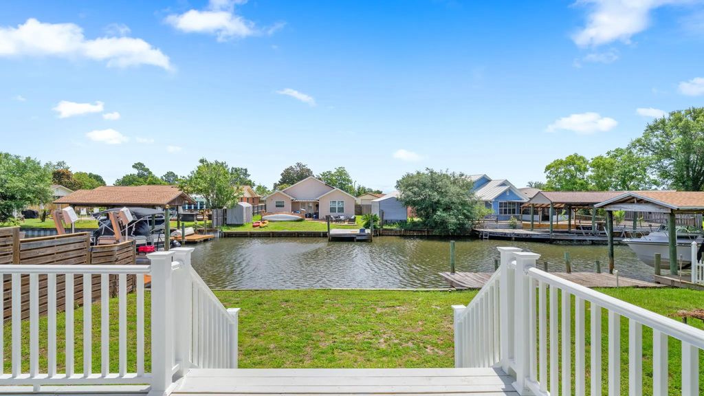 1319 Capri Drive, Panama City
