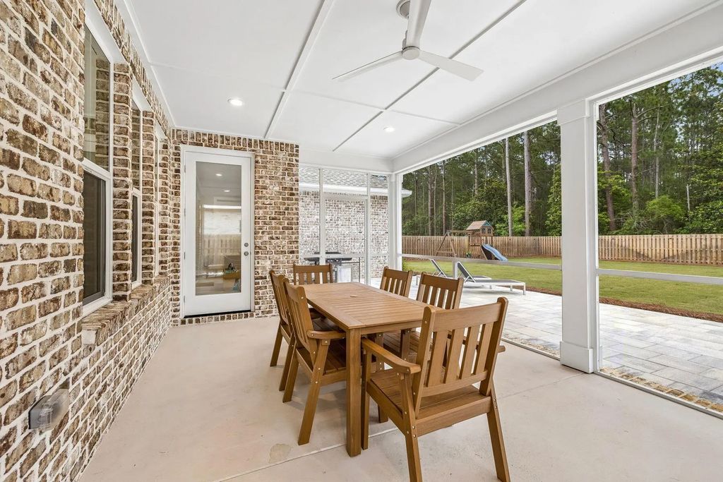 10 of 33 - 39 W Captain Fritz Way, Freeport, FL